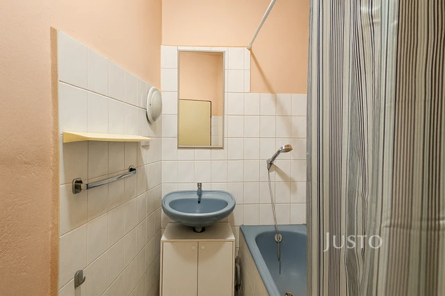 Prodej rodinného domu 120 m² s pozemkem 3564 m²