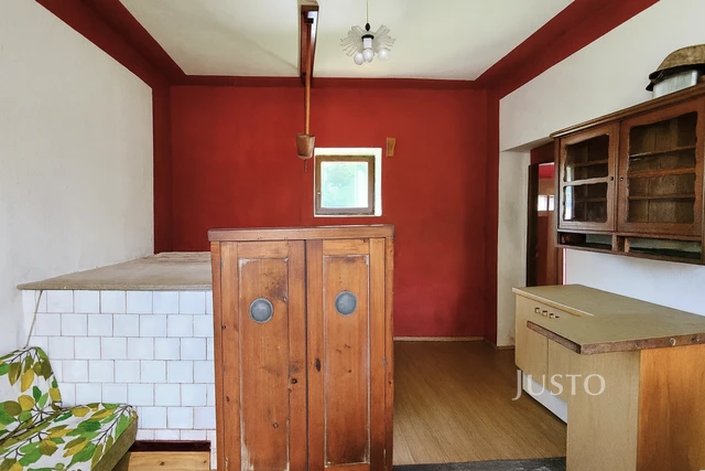 Prodej rodinného domu 120 m² s pozemkem 3564 m²