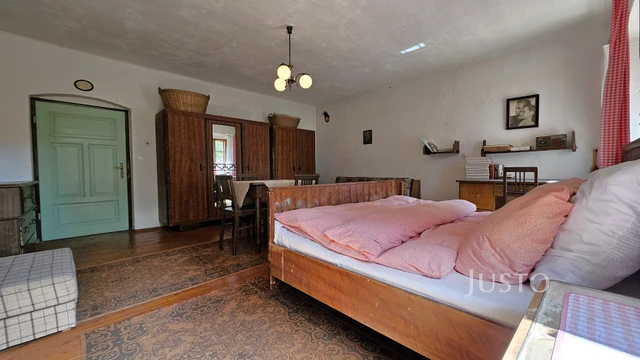 Prodej rodinného domu 363 m² s pozemkem 3244 m²