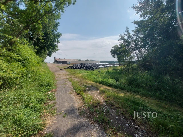 Prodej pozemku 2918 m²