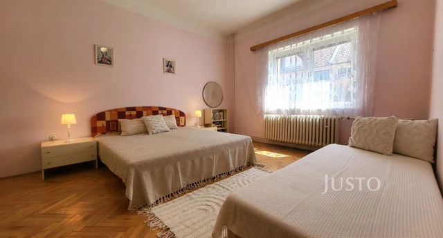 Prodej rodinného domu 231 m² s pozemkem 335 m²