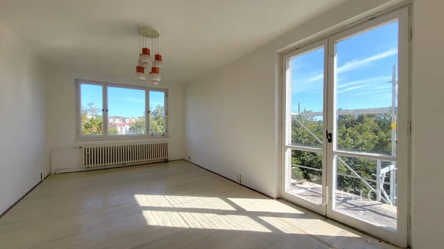 Prodej 3+1 90 m² + balkón 3 m² + parkování