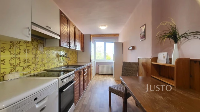 Prodej rodinného domu 231 m² s pozemkem 335 m²