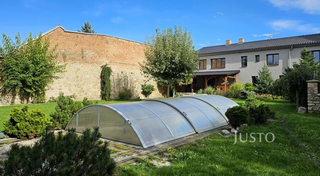 Prodej rodinného domu 278 m² s pozemkem 928 m² + terasa