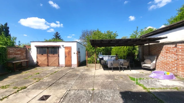Prodej rodinného domu 231 m² s pozemkem 335 m²