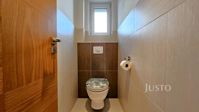 Prodej rodinného domu 278 m² s pozemkem 928 m² + terasa