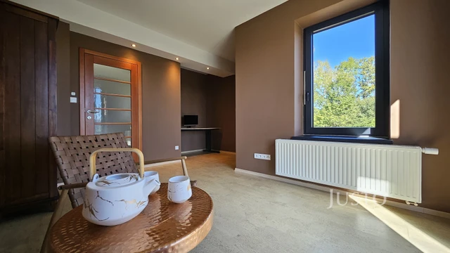 Prodej vily 279 m² s pozemkem 4657 m² + terasa