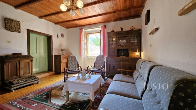 Prodej rodinného domu 363 m² s pozemkem 3244 m²