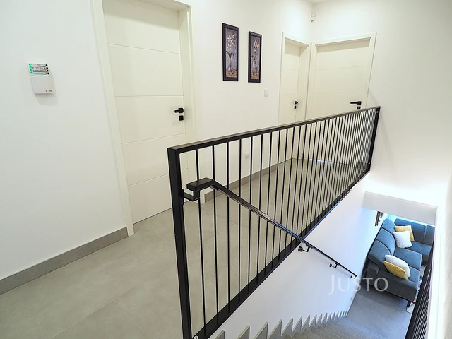 Prodej rodinného domu 173 m² s pozemkem 465 m² + terasa