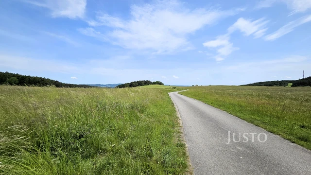 Prodej pozemku 8980 m²