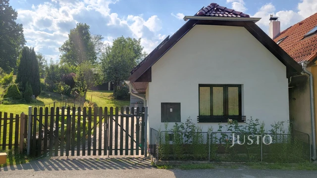 Prodej rodinného domu 61 m² s pozemkem 512 m²