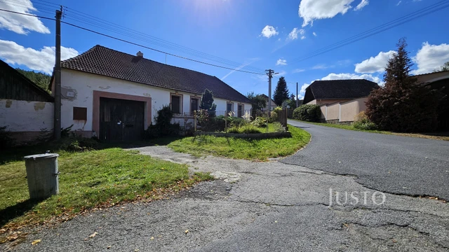 Prodej rodinného domu 120 m² s pozemkem 3564 m²