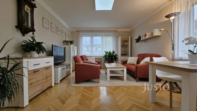 Prodej 3+1 72 m² + balkón + garáž