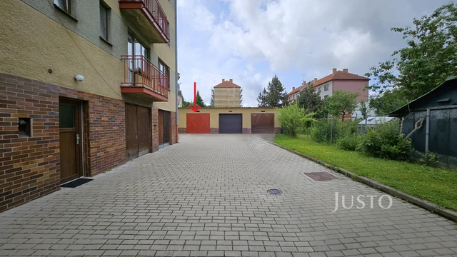 Prodej 3+1 72 m² + balkón + garáž