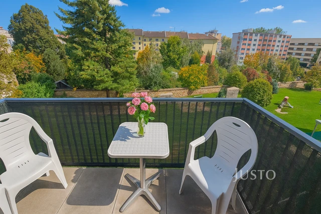 Pronájem 1+kk 32 m² + balkón + parkování