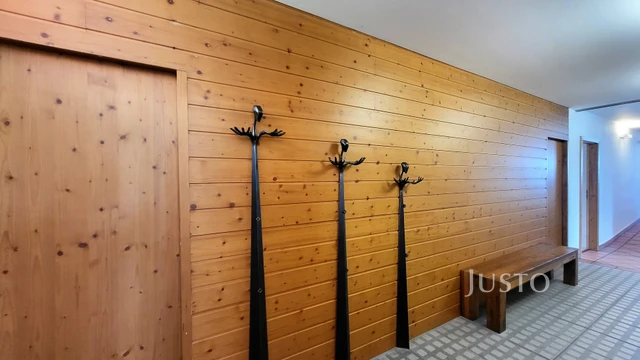 Prodej rodinného domu 346 m² s pozemkem 5 636 m²