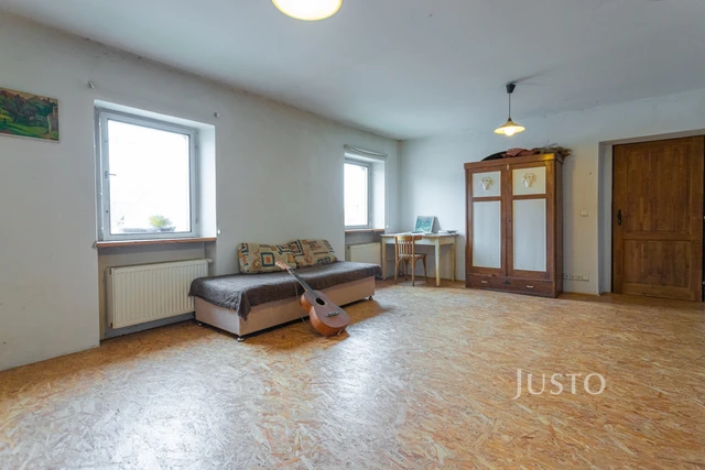 Prodej rodinného domu 210 m² s pozemkem 2912 m²