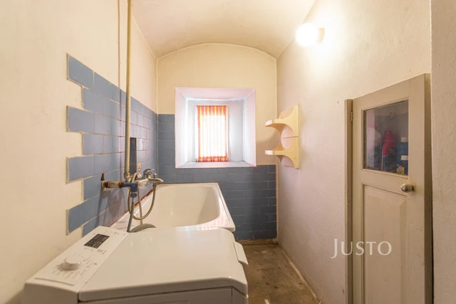 Prodej rodinného domu 210 m² s pozemkem 2912 m²