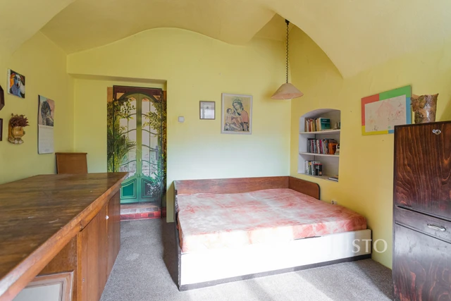 Prodej rodinného domu 210 m² s pozemkem 2912 m²