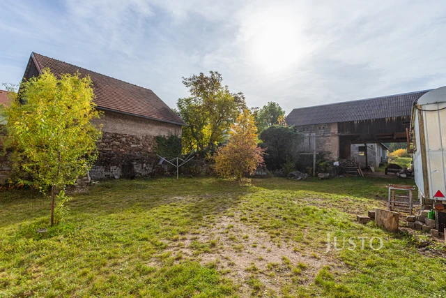 Prodej rodinného domu 210 m² s pozemkem 2912 m²