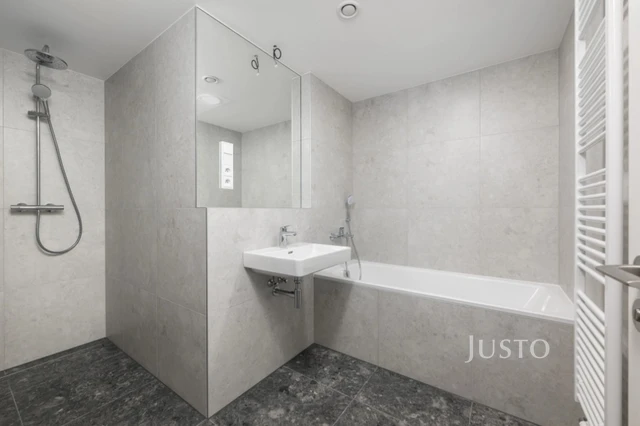 Prodej 3+kk 97 m² + balkón 19 m² + garáž Praha 4