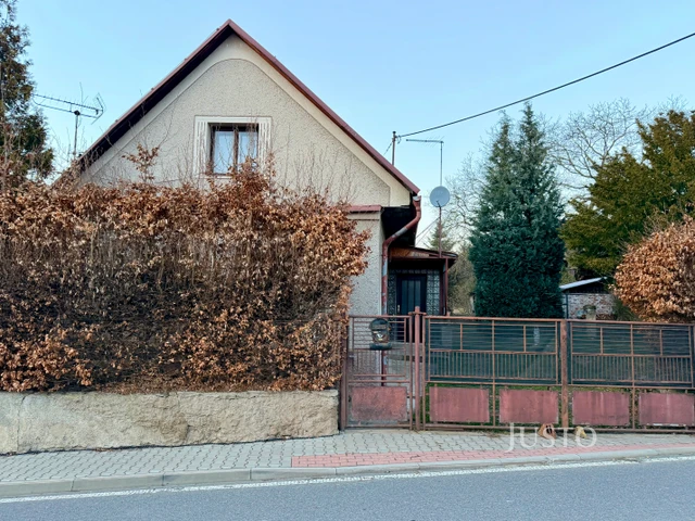 Prodej rodinného domu 80 m² s pozemkem 1147 m²