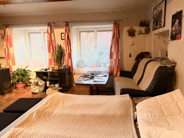 Prodej rodinného domu 80 m² s pozemkem 1147 m²