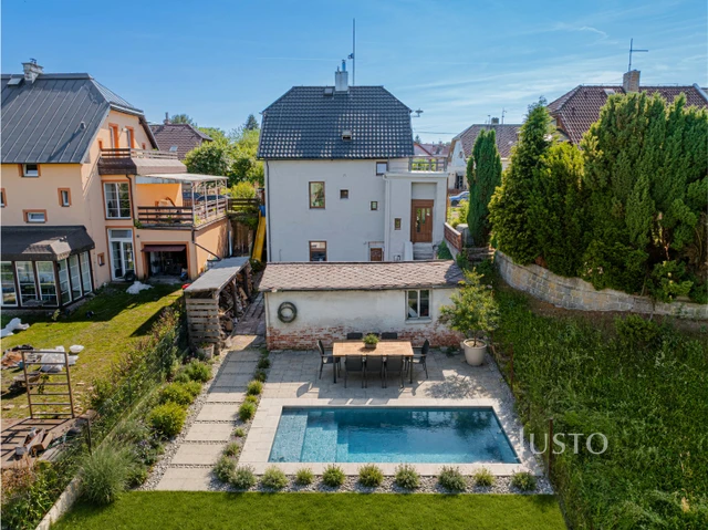 Prodej rodinného domu 110 m² s pozemkem 664 m² + balkón 8 m²