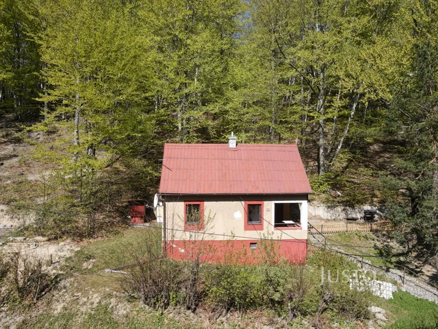 Prodej chaty 68 m² s pozemkem 295 m² + terasa 6 m²
