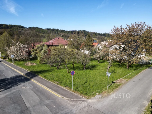 Prodej pozemku 1206 m²
