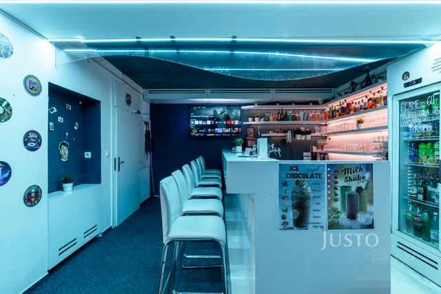 Pronájem restaurace, baru, kavárny, 76 m²