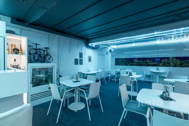 Pronájem restaurace, baru, kavárny, 76 m²