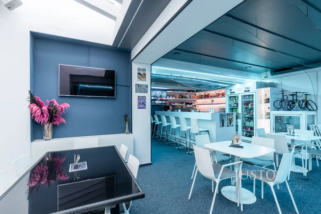 Pronájem restaurace, baru, kavárny, 76 m²