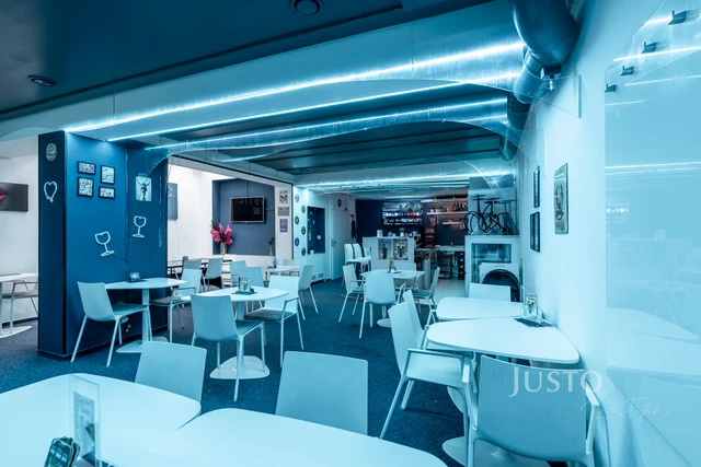 Pronájem restaurace, baru, kavárny, 76 m²