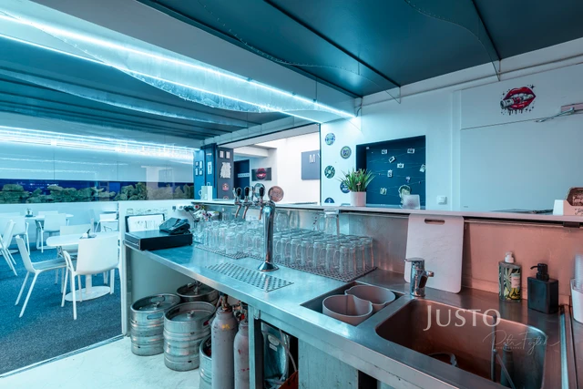 Pronájem restaurace, baru, kavárny, 76 m²