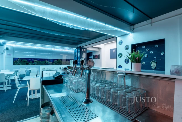 Pronájem restaurace, baru, kavárny, 76 m²